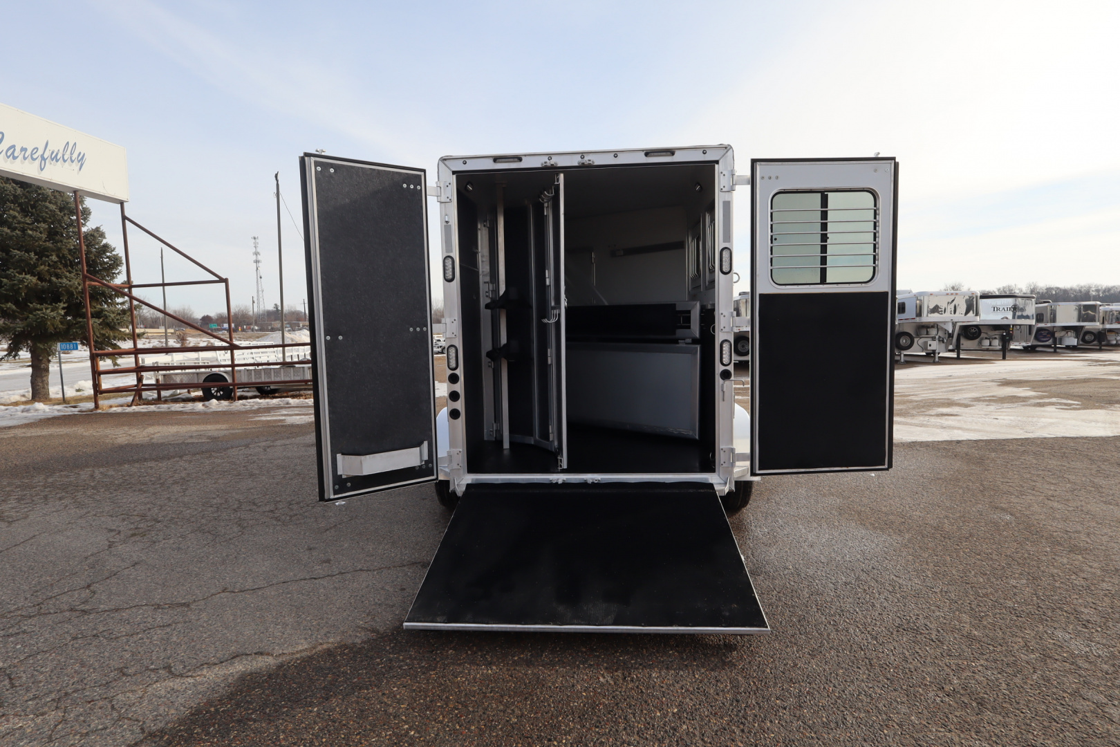 Used 2023 Lakota 2 Place LQ W/Slide-out Horse Trailer