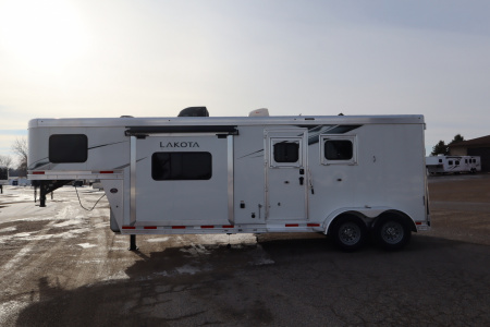 Used 2023 Lakota 2 Place LQ W/Slide-out Horse Trailer