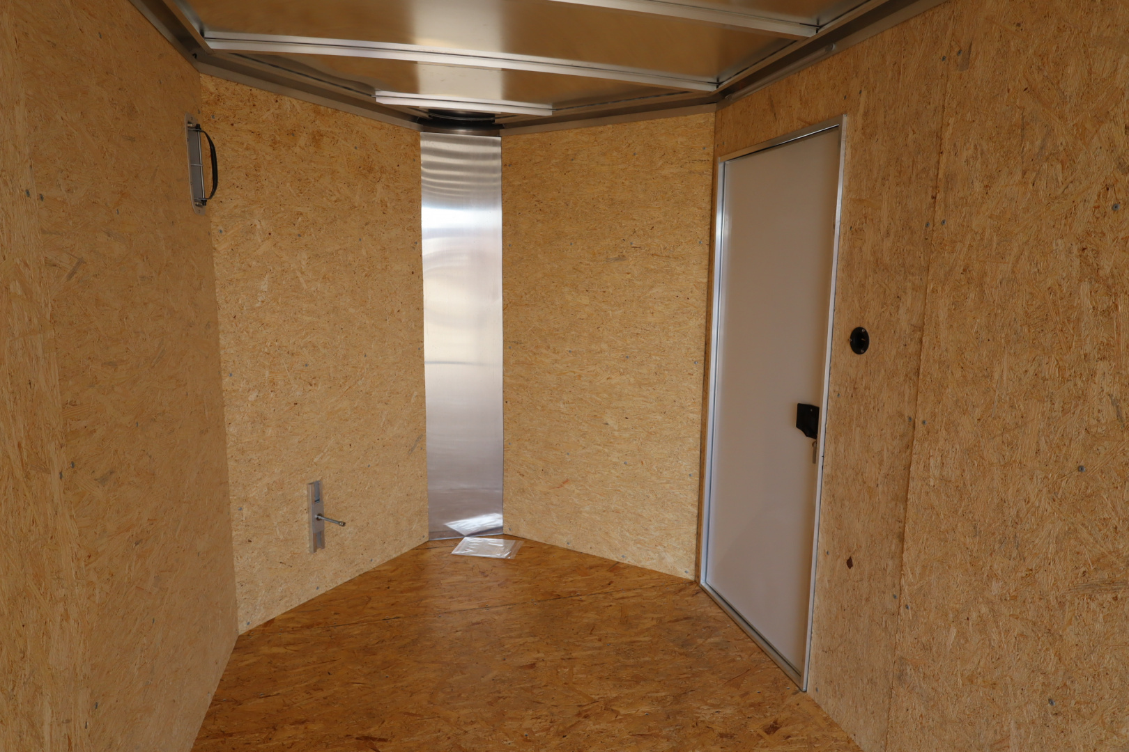 New 2025 Featherlite Trailers 1610 16' Cargo / Enclosed Trailer