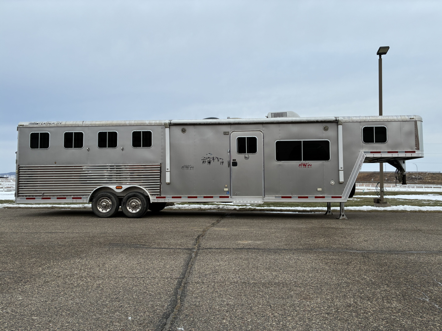 Used 2007 Featherlite 4 Horse 12' Living Quarters Horse Trailer