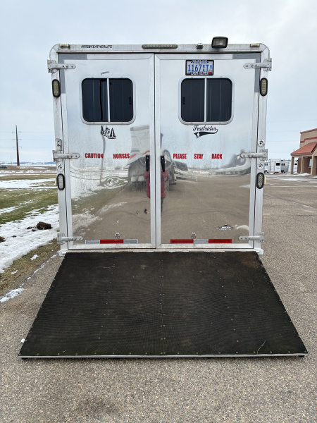 Used 2007 Featherlite 4 Horse 12' Living Quarters Horse Trailer