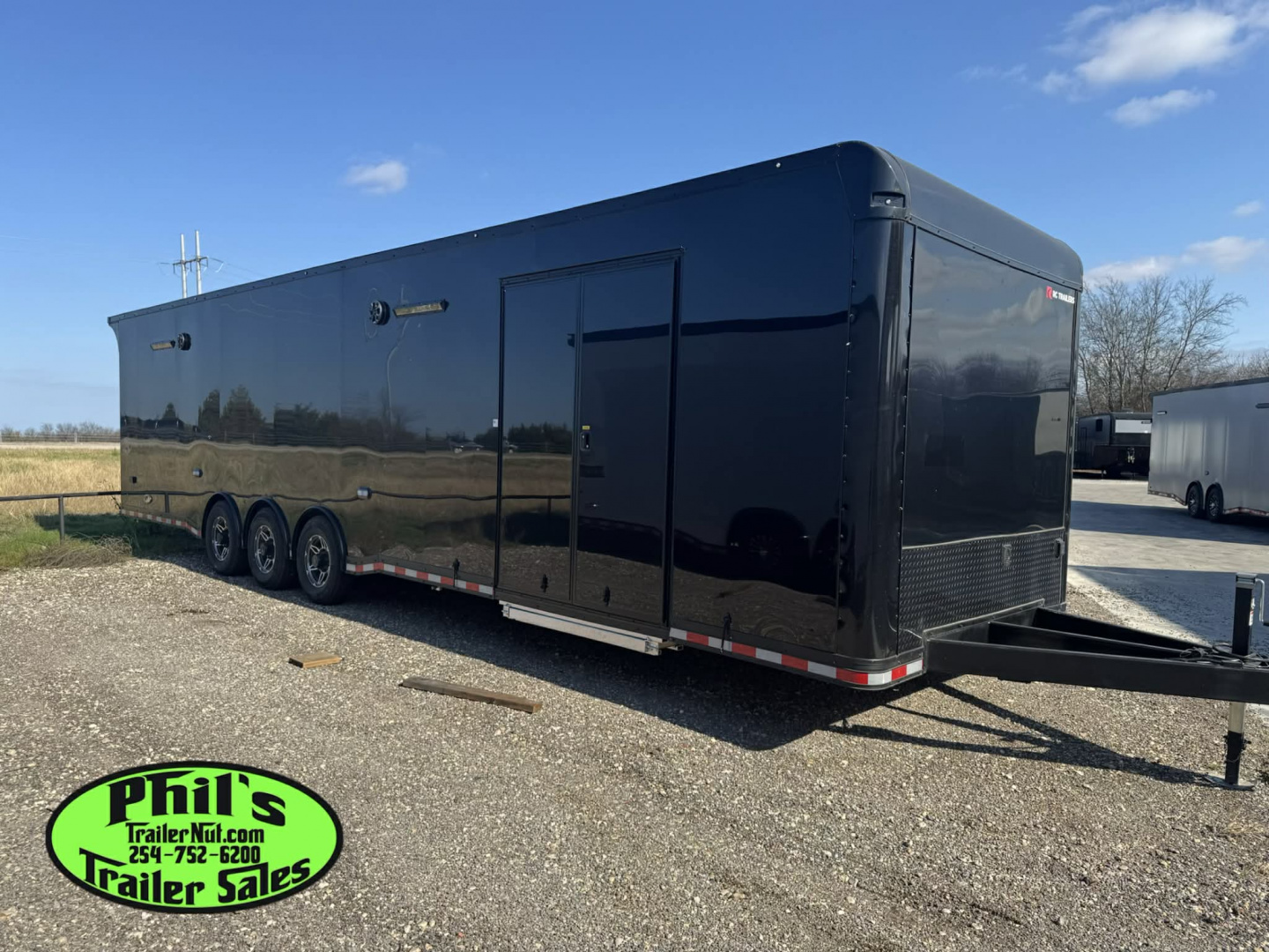 New 2025 RC Trailers 8.5X34 RACE TRAILER Car / Racing Trailer BLACKOUT PACKAGE ENCLOSED CAR HAULER RACE TRAILER