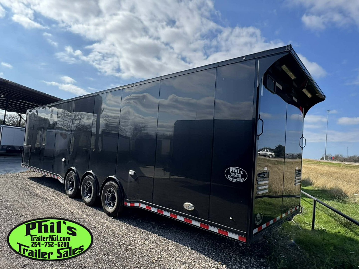 New 2025 RC Trailers 8.5X34 RACE TRAILER Car / Racing Trailer BLACKOUT PACKAGE ENCLOSED CAR HAULER RACE TRAILER