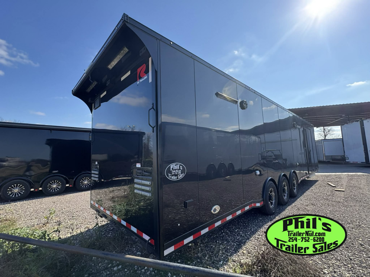 New 2025 RC Trailers 8.5X34 RACE TRAILER Car / Racing Trailer BLACKOUT PACKAGE ENCLOSED CAR HAULER RACE TRAILER