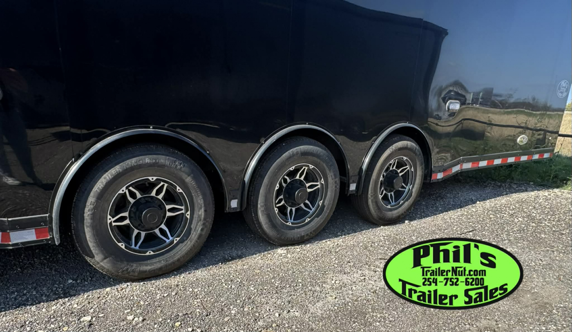 New 2025 RC Trailers 8.5X34 RACE TRAILER Car / Racing Trailer BLACKOUT PACKAGE ENCLOSED CAR HAULER RACE TRAILER