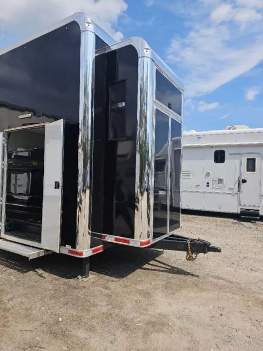 New 2025 United Trailers USH-8.526TR80 Stacker