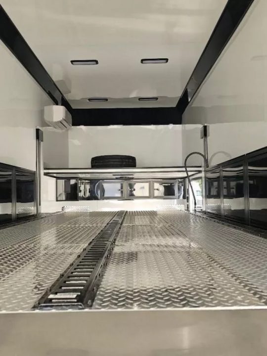 New 2025 United Trailers USH-8.526TR80 Stacker