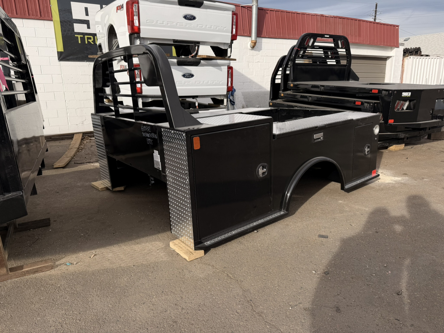 New 2026 CM Truck Beds TM 9'4/94/60/34 SD DLX
