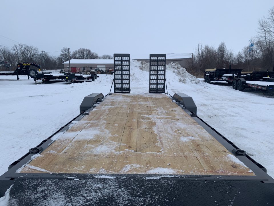 New 2026 Diamond C Trailers LPX210L22X82 (82" X 22') 20K (Pacesetter Ed.) Equipment Trailer