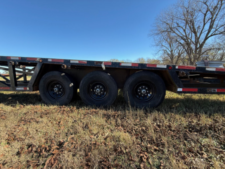 Used 2001 Load Trail CAR HAULER Car Hauler