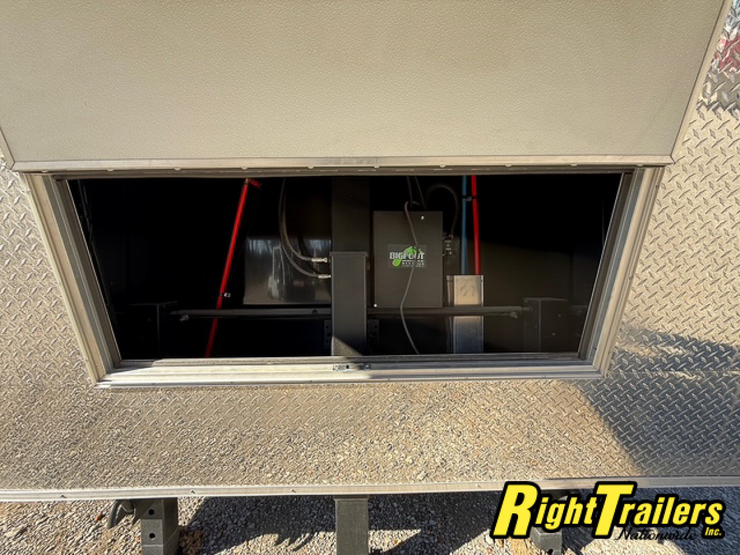 New 2025 8.5X48 RC GOOSENECK RACE TRAILER- DEMO Unit