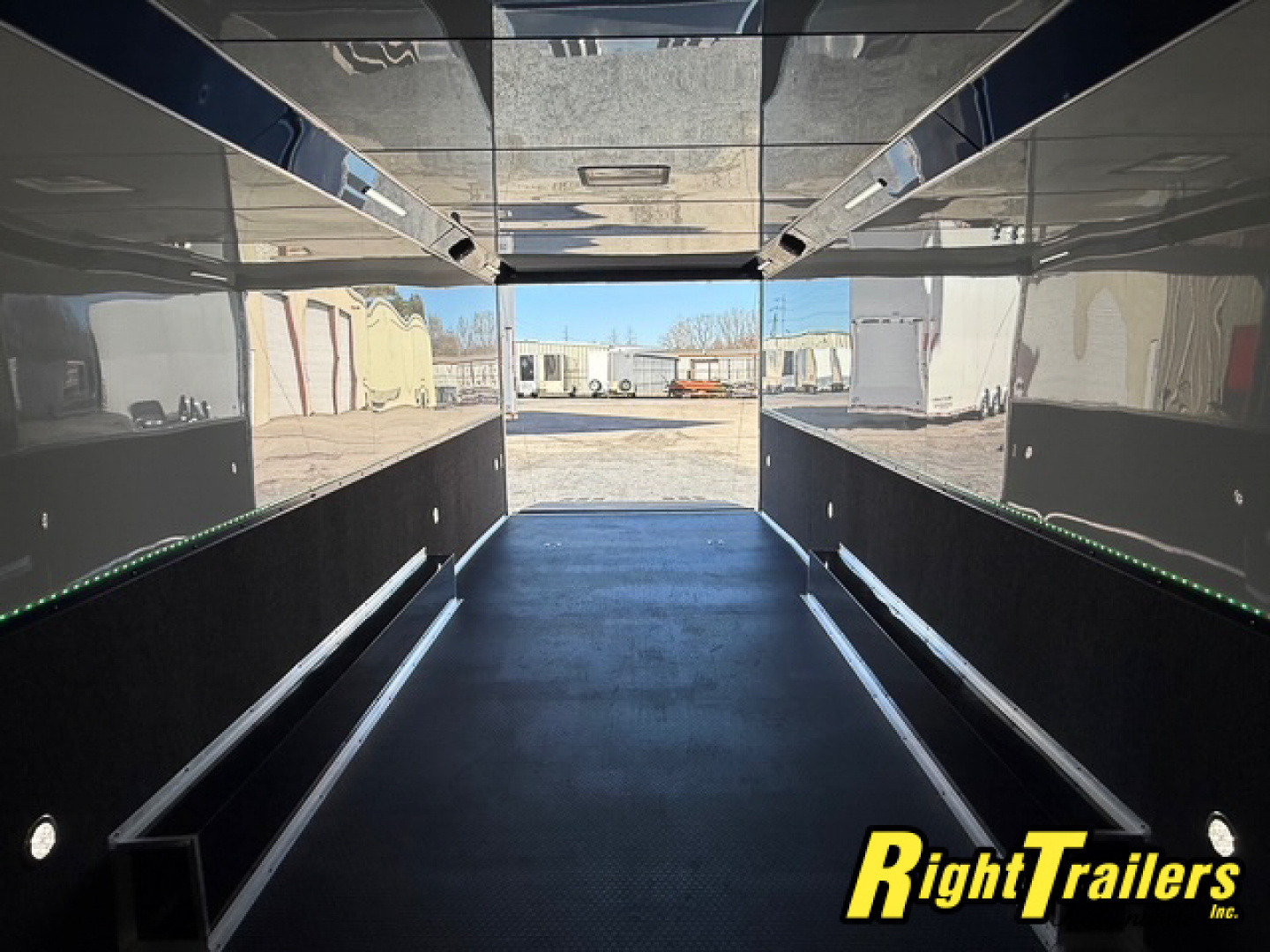 New 2025 8.5X48 RC GOOSENECK RACE TRAILER- DEMO Unit