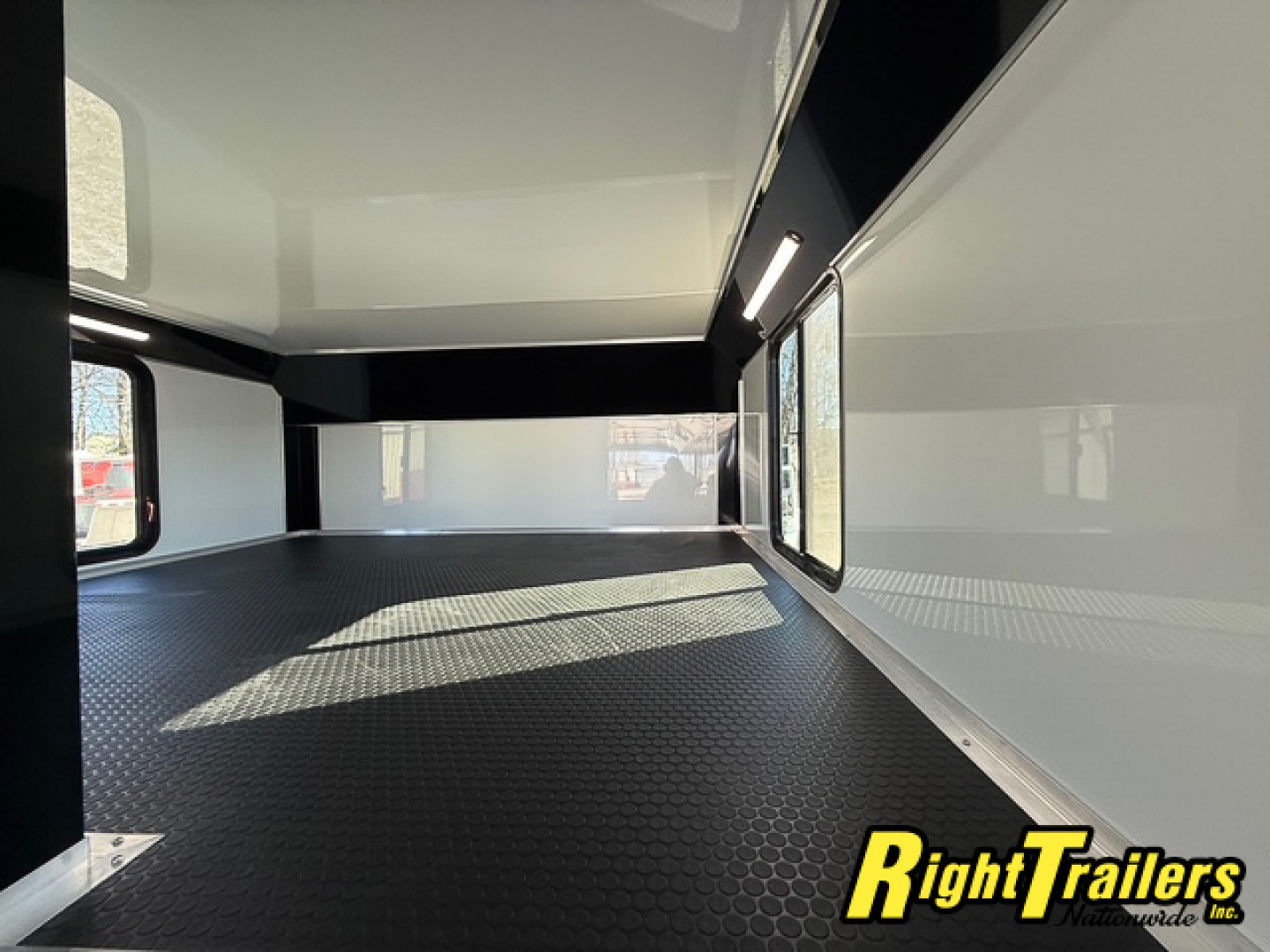 New 2025 8.5X48 RC GOOSENECK RACE TRAILER- DEMO Unit