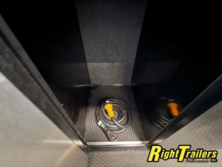 New 2025 8.5X48 RC GOOSENECK RACE TRAILER- DEMO Unit