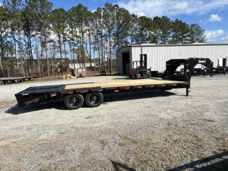 New 2026 Diamond C FMAX207 GOOSENECK TRAILER 20+5 MAX TRAMPS 14 PLY TIRES