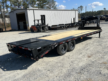 New 2026 Diamond C FMAX207 GOOSENECK TRAILER 20+5 MAX TRAMPS 14 PLY TIRES