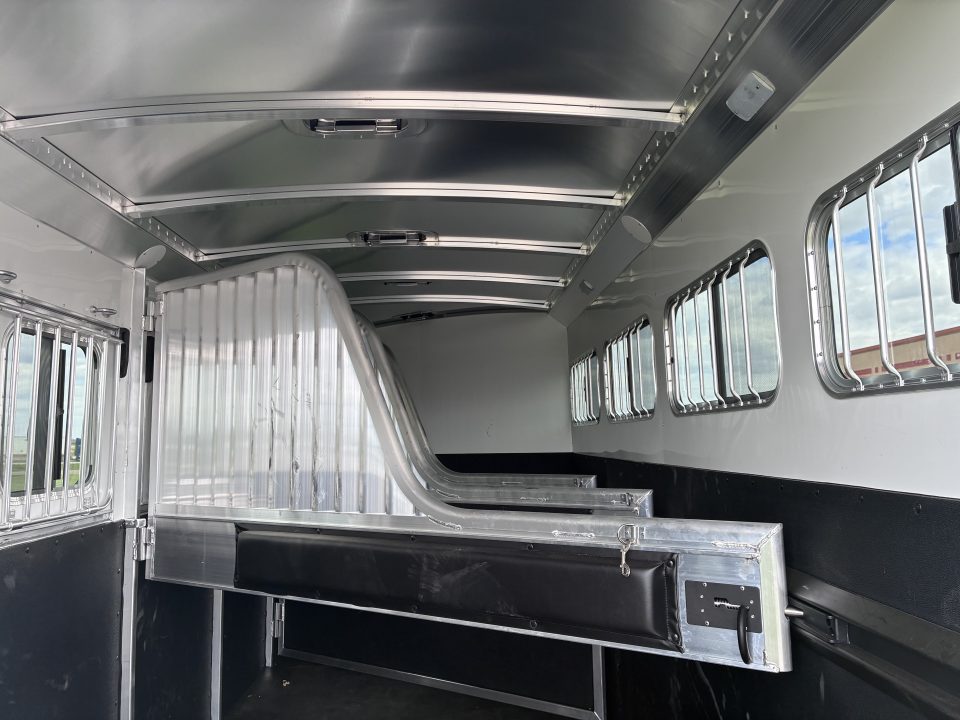 New 2027 4-Star Trailers 4 Horse Gooseneck Horse Trailer