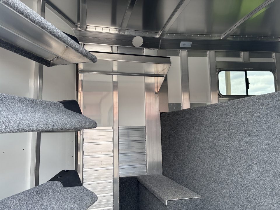 New 2027 4-Star Trailers 4 Horse Gooseneck Horse Trailer