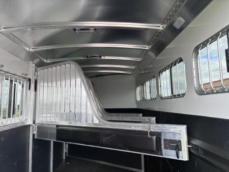 New 2027 4-Star Trailers 4 Horse Gooseneck Horse Trailer