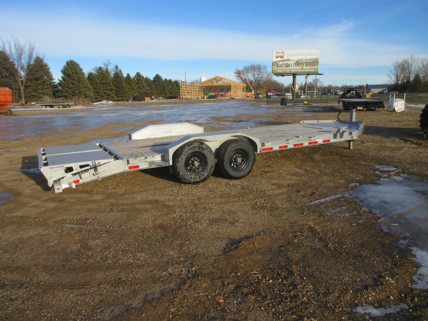 Used 2023 Diamond C Trailers LPX 22' W/Max Ramps Equipment Trailer
