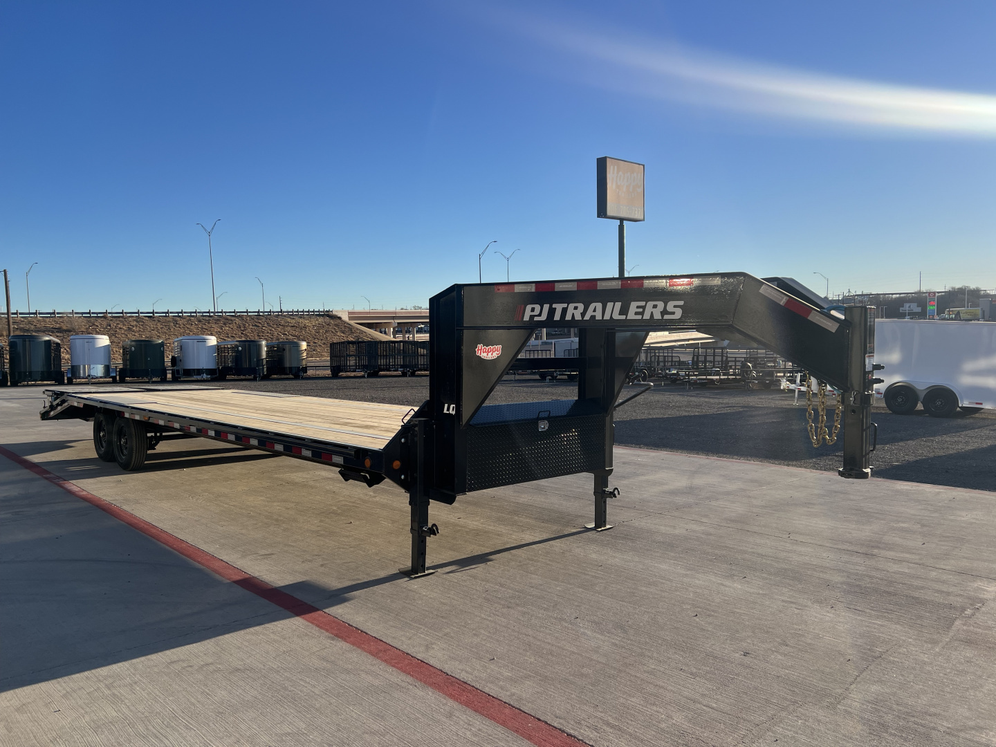 New 2026 PJ 102”x32’ Quest Gooseneck Flatbed w/ Singles – LQ