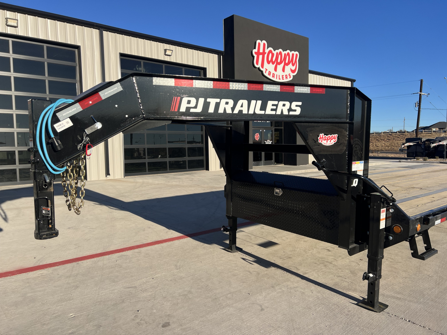 New 2026 PJ 102”x32’ Quest Gooseneck Flatbed w/ Singles – LQ