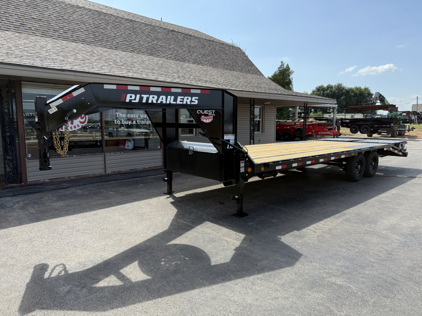 New 2026 PJ 102”x25’ Quest Gooseneck Flatbed w/ Singles – LQ