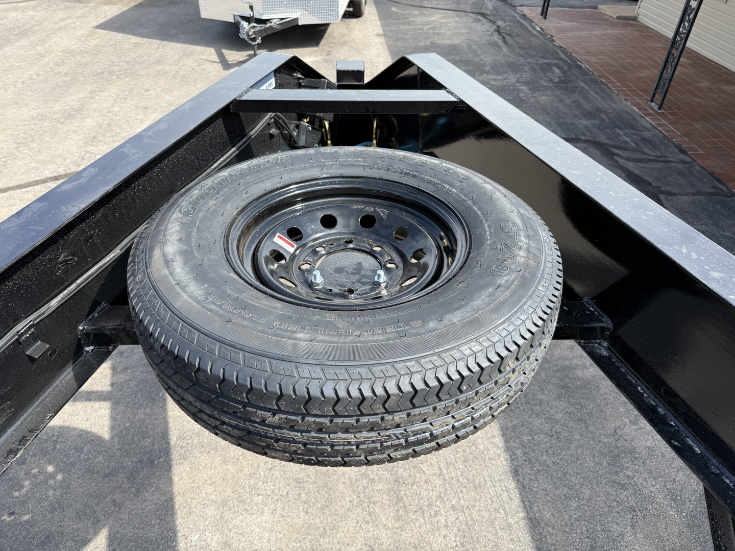 New 2026 PJ 102”x25’ Quest Gooseneck Flatbed w/ Singles – LQ