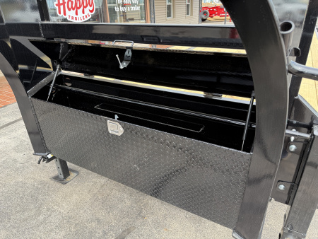 New 2026 PJ 102"x40' GN Low-Pro Flatbed w/ Singles - LS