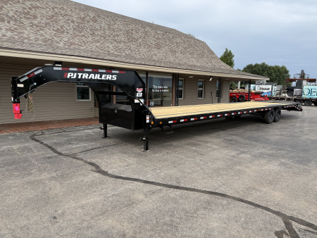 New 2026 PJ 102 x40' GN Low-Pro Flatbed w/ Singles - LS
