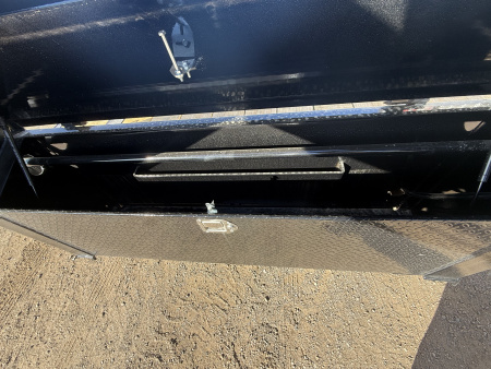 New 2026 PJ 102”x25’ Quest Gooseneck Flatbed w/ Singles – LQ