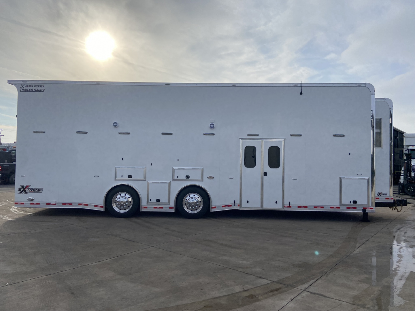 New United 34' 14k Air Ride Stacker