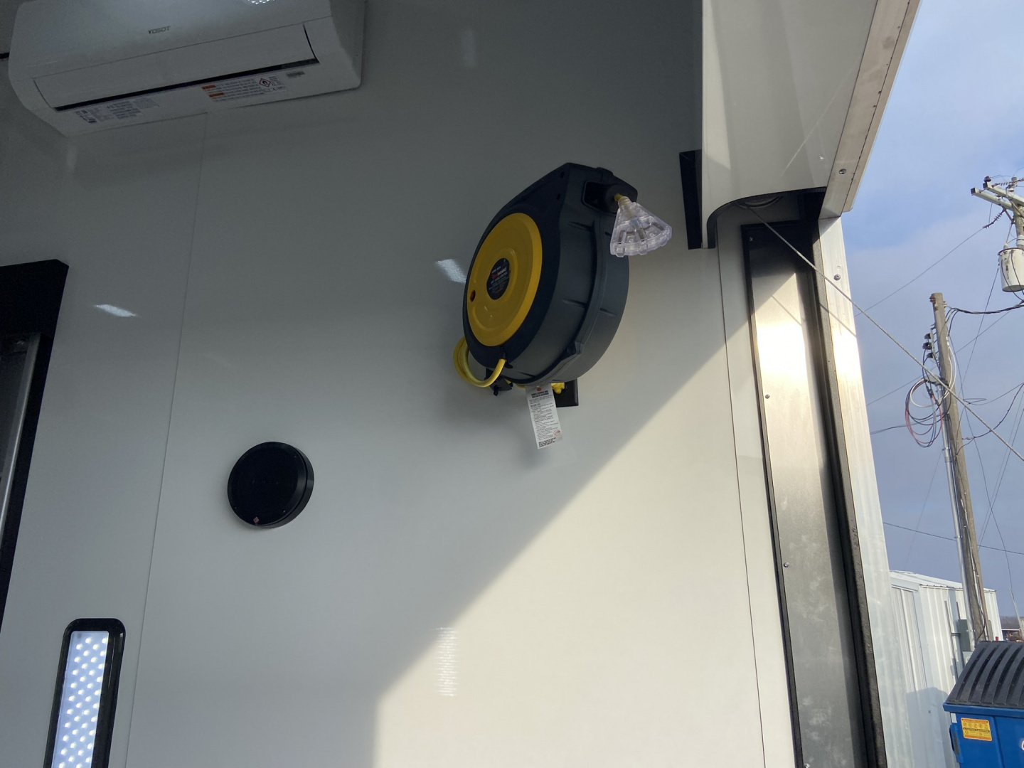 New United 34' 14k Air Ride Stacker