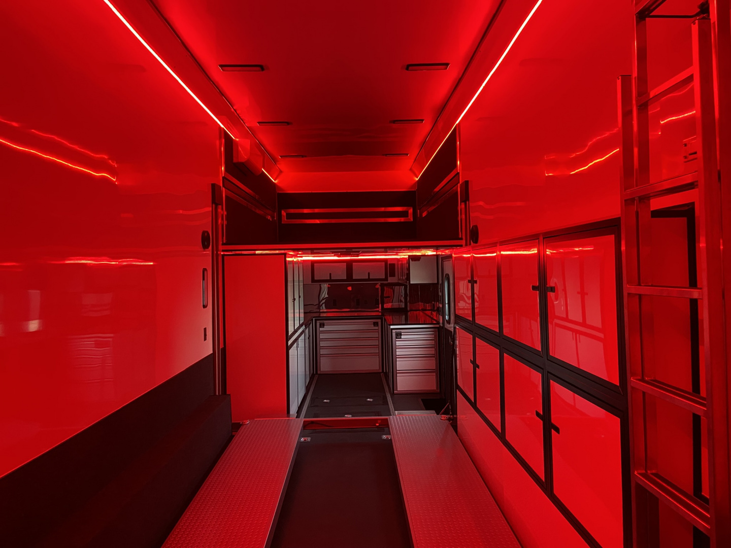 New United 34' 14k Air Ride Stacker