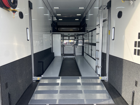 New United 34' 14k Air Ride Stacker