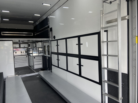 New United 34' 14k Air Ride Stacker