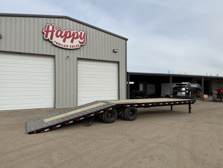 New 2026 PJ 102"x32' GN Low Pro Hydraulic Dovetail w/ Duals - LY
