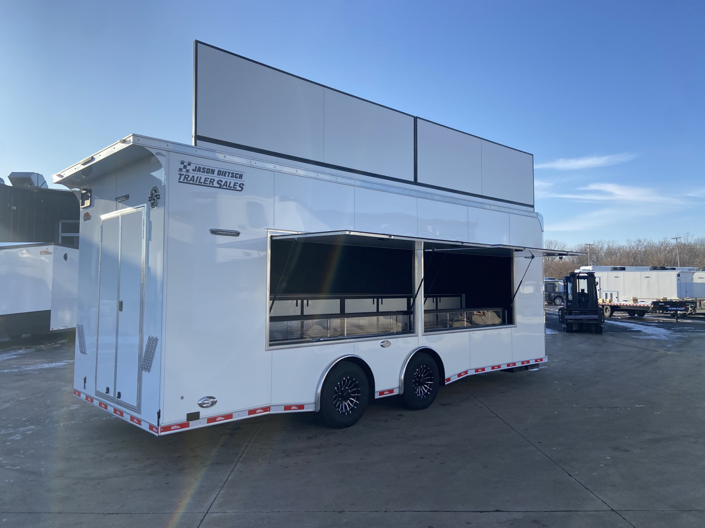 New United Vending Trailed 24'