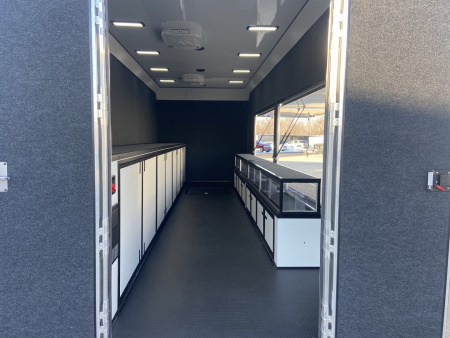 New United Vending Trailed 24'