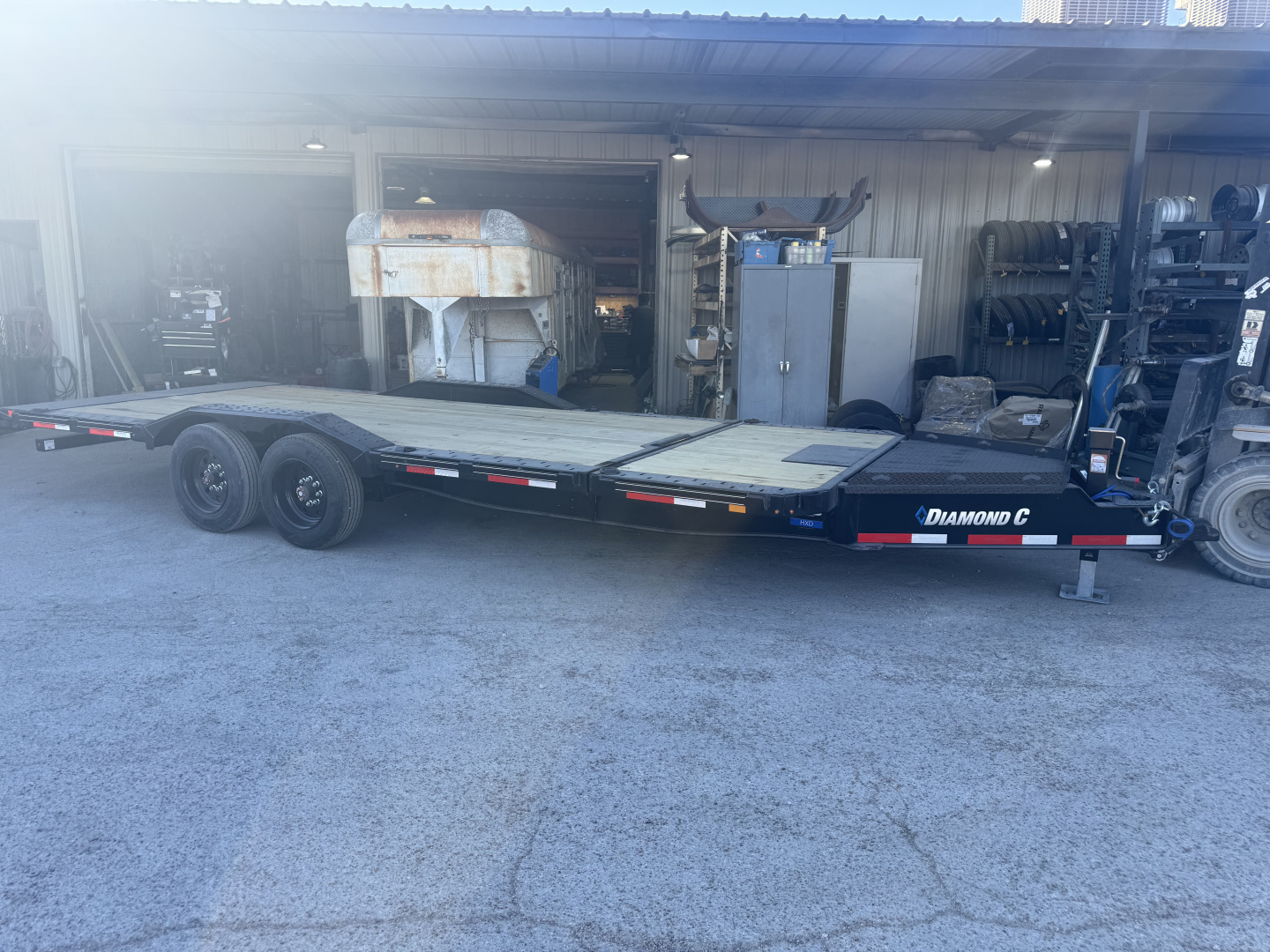 New 2026 Diamond C Trailers HXD208 22X102 Tilt Trailer
