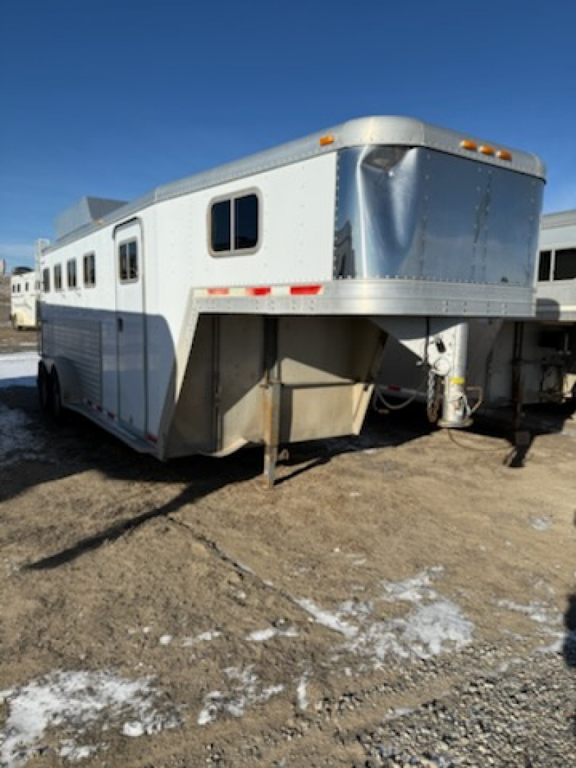 Used 1999 Featherlite Trailers 4H Horse Trailer