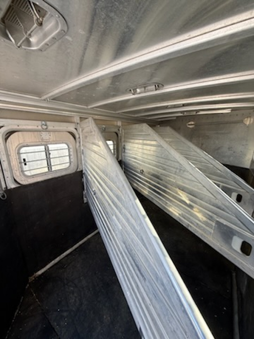 Used 1999 Featherlite Trailers 4H Horse Trailer