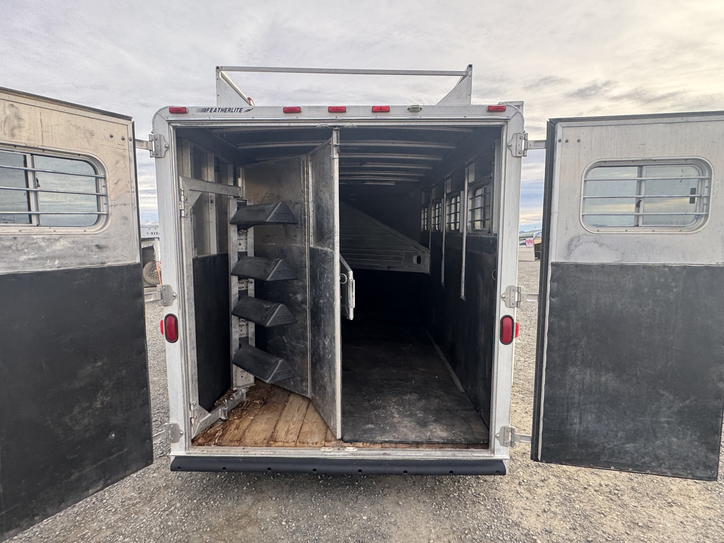 Used 1999 Featherlite 4H GN Horse Trailer