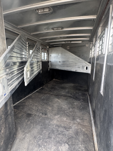 Used 1999 Featherlite 4H GN Horse Trailer