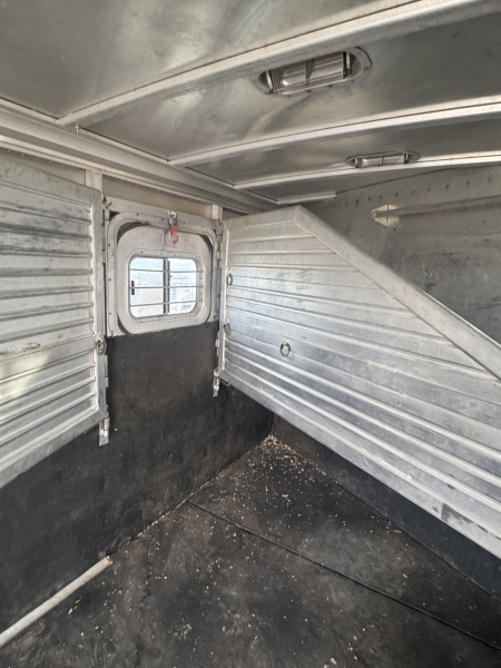 Used 1999 Featherlite 4H GN Horse Trailer