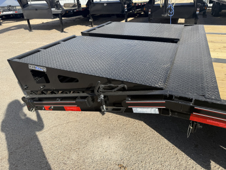 New 2026 Diamond C Trailers FMAX212 102X30 MR Gooseneck Bodies