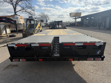 New 2026 Diamond C Trailers FMAX212 102X30 MR Gooseneck Bodies