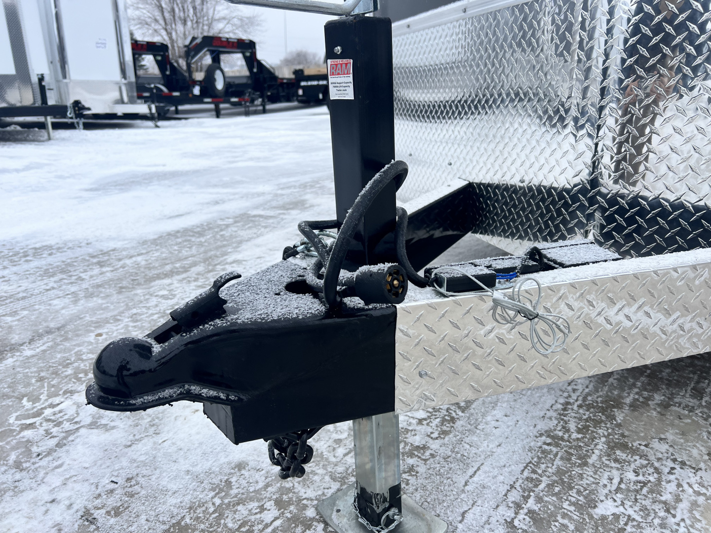 New 2026 Bighorn R&M 8.5x20 +2’ V nose 10K SUPERIOR QUALITY Rear Ramp Enclosed Cargo Trailer Car Hauler Trailer