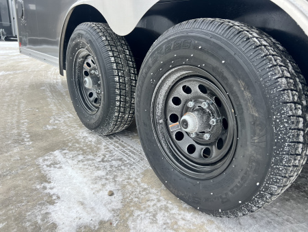 New 2026 Bighorn R&M 8.5x20 +2’ V nose 10K SUPERIOR QUALITY Rear Ramp Enclosed Cargo Trailer Car Hauler Trailer