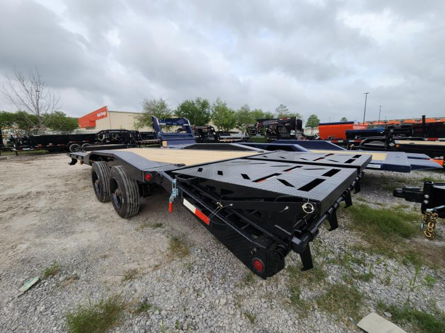 New 2025 Iron Bull Equipment Trailer with 21k Gvwr Super Single Wheel 10k Axles Low boy with Drive Over Fenders Rampage RampsEHB0224102 Equipment Trailer